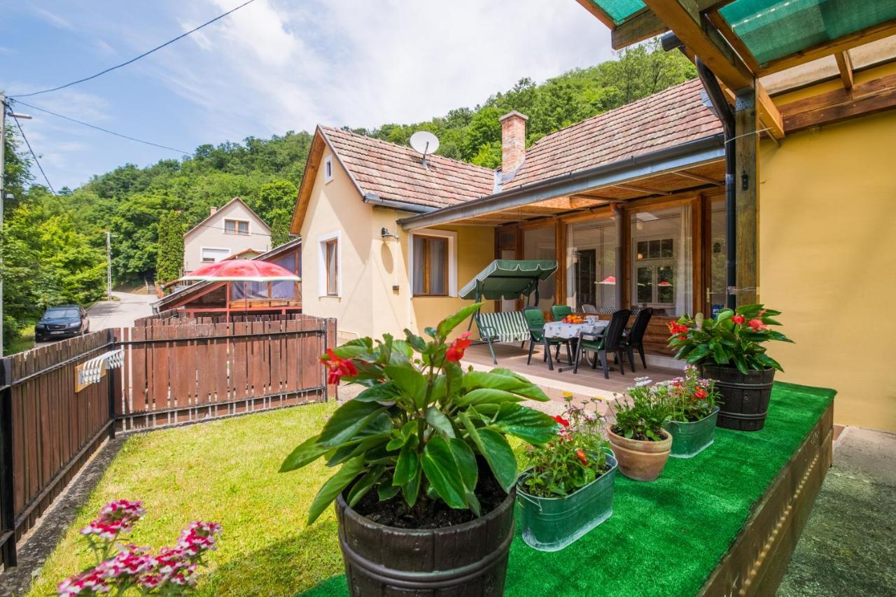 Aranyláz Vendégház Apartamento Visegrád Exterior foto